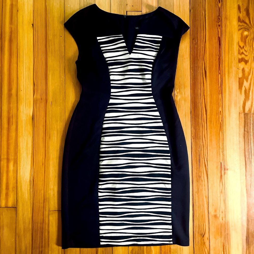 Connected Apparel Size 8 Black and Tan Tiger Stripe Sleeveless Dress